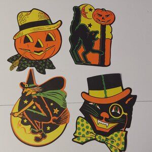 See all photos .  Lot of Halloween decor